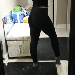 Lululemon Fleece Wunder Under Leggings, Size 4